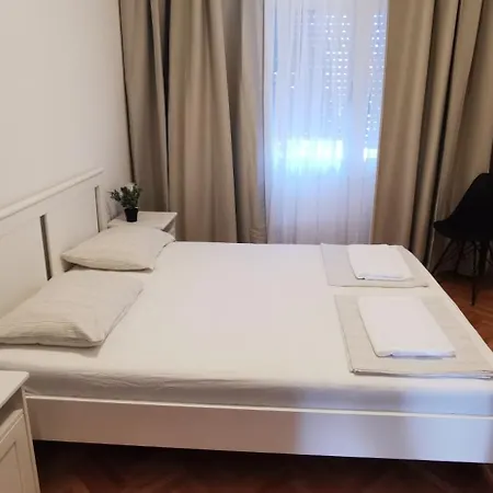 Simac Okrug Gornji * 트로기르